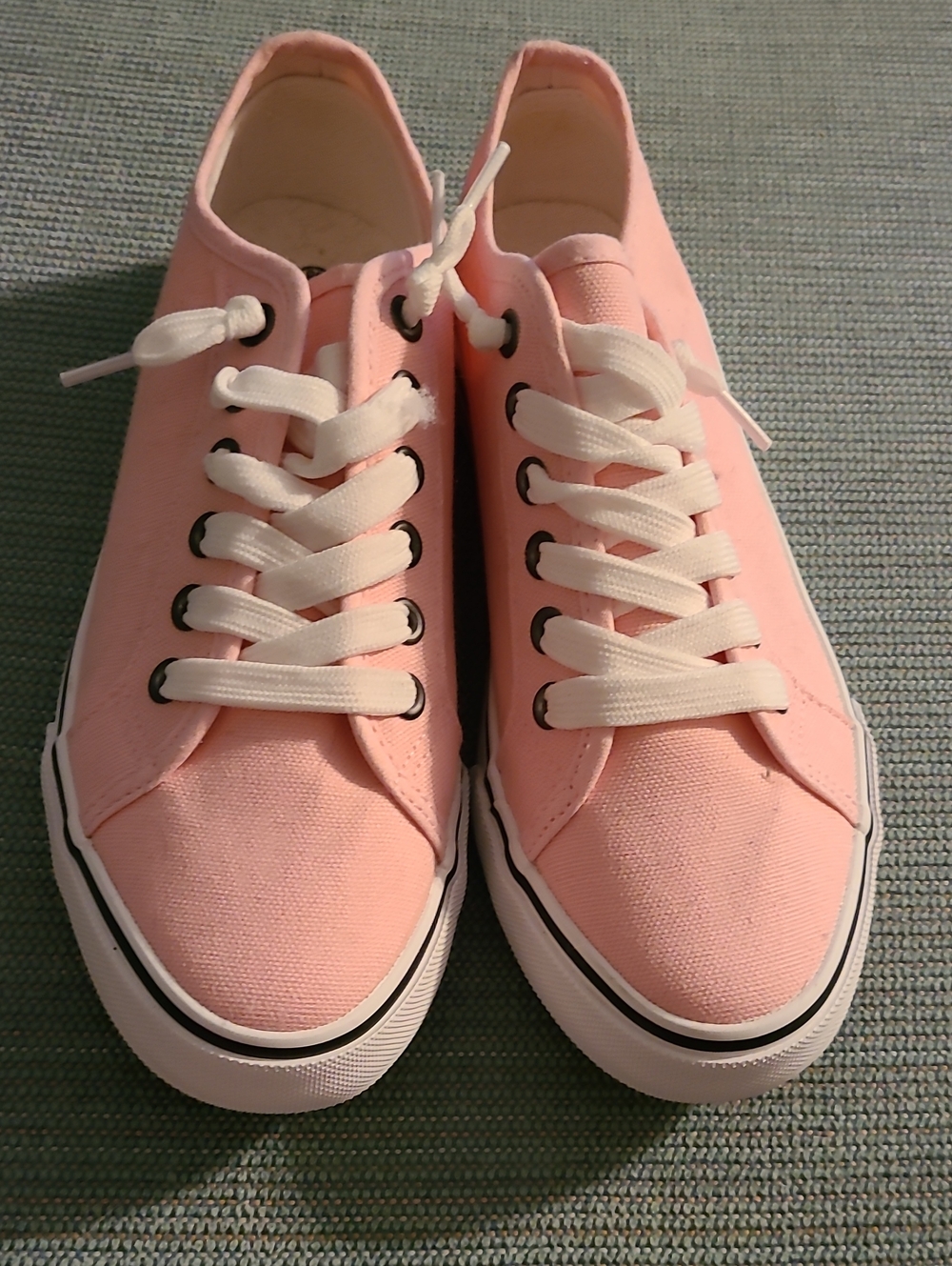 BTC! Source Unknown Pink Canvas Low-Top Lace-Up Sneakers